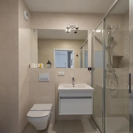 Horyzont - Kapitanski Mostek- Blisko Portu- Mozliwosc Wykupienia Sniadania Apartment Kolberg