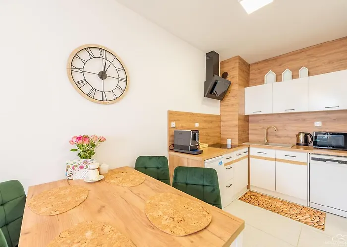 Horyzont - Kapitanski Mostek- Blisko Portu- Mozliwosc Wykupienia Sniadania Apartment Kolberg